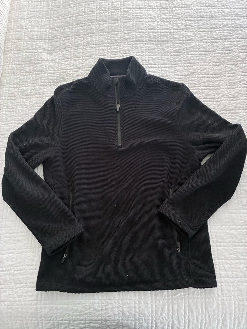 Mack Weldon Latitude Fleece Quarter-Zip
— Men’s Medium. Black